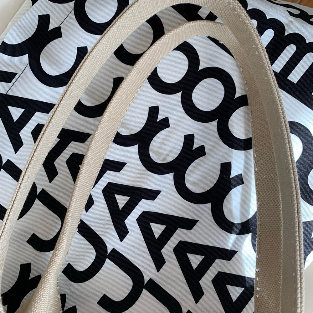 Marc Jacobs Beige Tote with Red and Yellow Accents - Picture 12 of 12